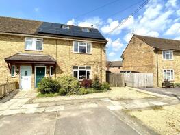 32, Dowding Drive, Calne SN11 8QL