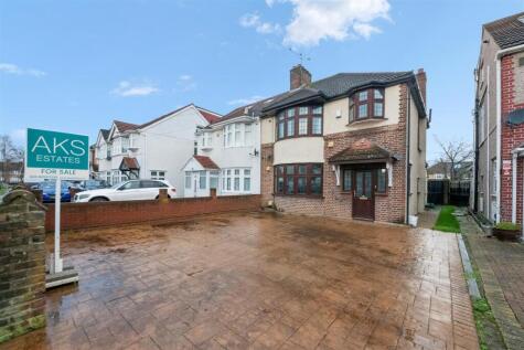Shelley Crescent, Hounslow