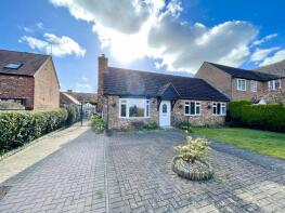 8, Strensham Gate, Worcester WR8 9JY