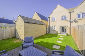 5, Daphne Jones Close, Fairford GL7 4GJ