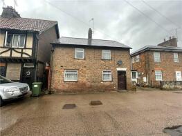 34, Trooper Road, Aldbury, Tring HP23 5RW