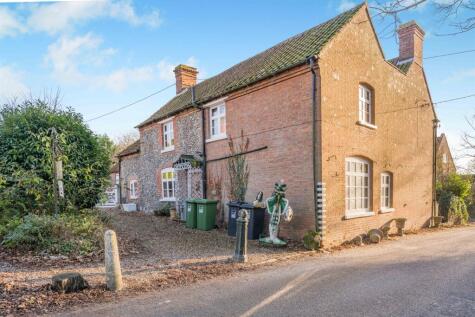 The Street, Thornage, Holt