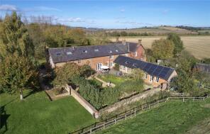 Stourton Lodge, Whichford Road, Shipston-on-stour CV36 5HJ
