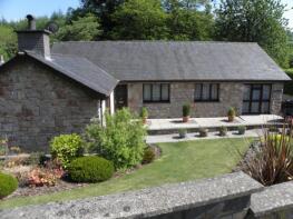 Swn Yr Afon, Road From A494 Northeastwards To Trem Arran, Dolgellau LL40 2AS