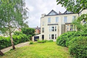 Lorian, Ithon Road, Llandrindod Wells LD1 6AS