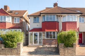 8, Dorset Way, Twickenham TW2 6NB