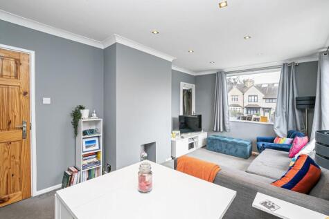 Palmerston Road, Buckhurst Hill, IG9