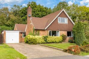 19, Langsmead, Lingfield RH7 6JT