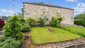 1, Hillcrest, Clarkston, Glasgow G76 9DR