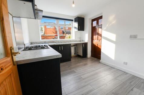 Clarendon Road, Swinton, M27