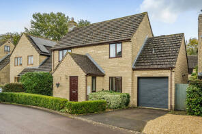 17, May Tree Close, Cirencester GL7 6NQ