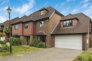 12, Rossendale Close, Enfield EN2 9JQ