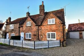 3, Red Lion Cottages, Village Road, Amersham HP7 0QZ