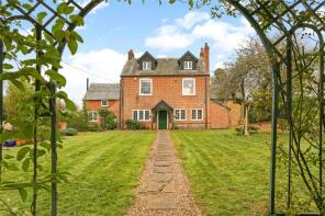 The Grange, Reading Road, Cane End, Reading RG4 9HE
