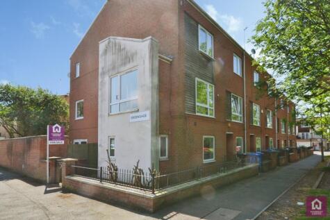 Greengage, Greater Manchester, Grove Village, M13