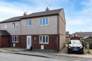 37, Bro Ednyfed, Llangefni LL77 7WB