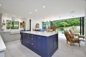 2, Lambourne Close, Winchester SO21 2NL