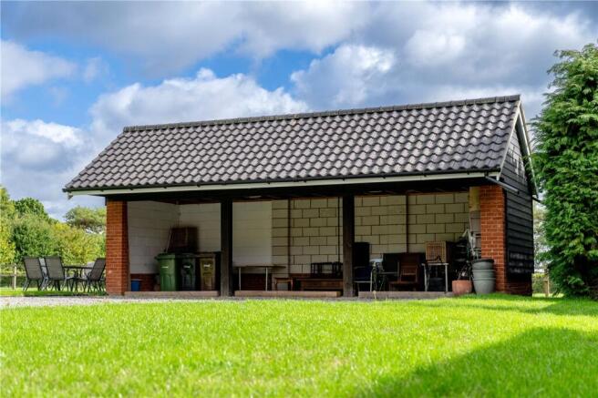 Triple Cart Lodge