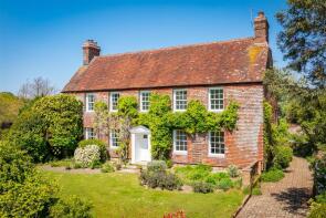 Dumpford Manor House, Trotton Road, Trotton GU31 5JR