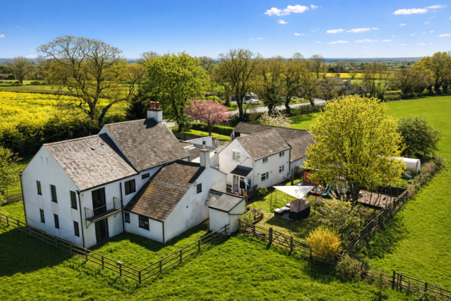Backhouse1