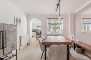 5, Bayfield Close, Norwich NR9 4BN