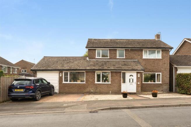 29 Chipperfield Park Road, Bloxham-2.jpg