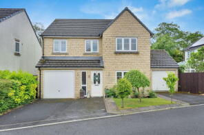 9, Loughrigg Close, Burnley BB12 8AS