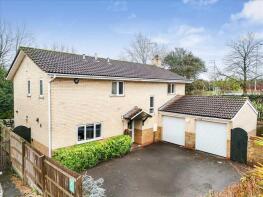 22, Oakley Gardens, Downhead Park, Milton Keynes MK15 9BH
