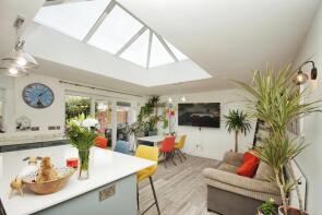 107, Edgeworth, Bristol BS37 8YP