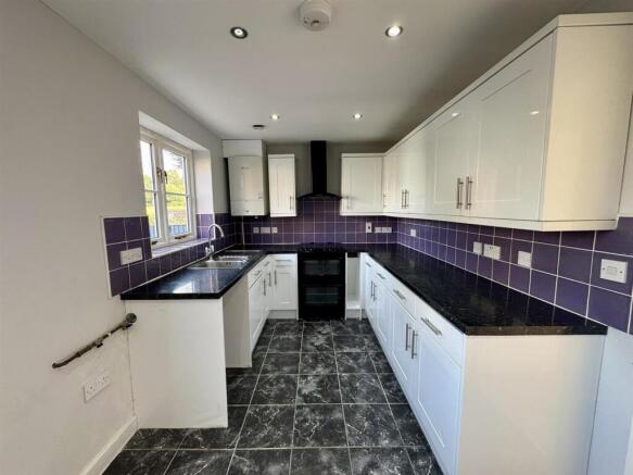 Kitchen Diner (1/2)