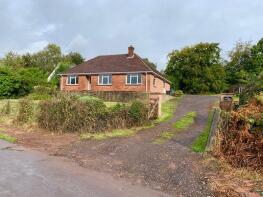 The Outlook, Road From Halls Patch To Junction With New Road, Newnham GL14 1LE