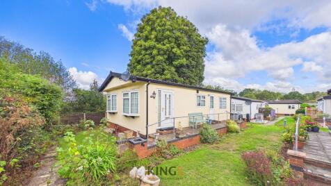 Woodside Lane, Hatfield, AL9