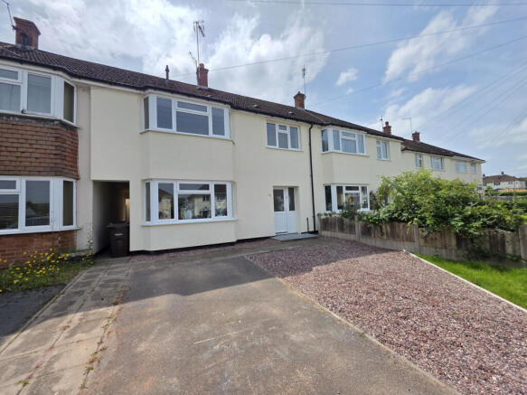 Spacious Four-Bedroom Family Home ¿ Douglas Roa