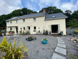 Brynhaul, Cwmduad To Cynwyl Elfed, Cwmduad, Carmarthen SA33 6XA