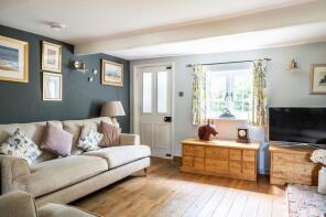 2, School Cottages, White Horse Road, Hailsham BN27 4RD