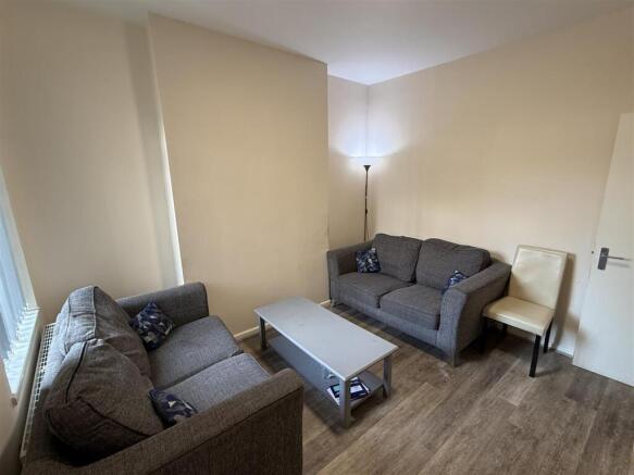 Living Room 2.jpg