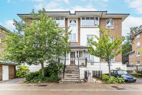 Samuel Gray Gardens, Kingston Upon Thames, KT2