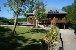 Ashwood Lodge, Road From A392 To Springfields Pony Centre, Black Cross, Newquay TR8 4LU