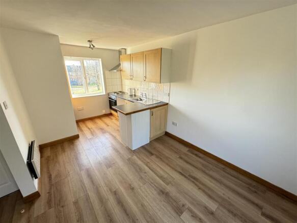 LIVING KITCHEN