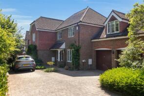 15, Ravel Close, Old Farm Park, Milton Keynes MK7 8EY