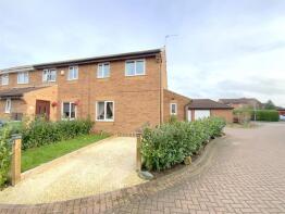 16, Deene Close, Grimsby DN34 5XB