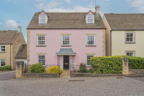 10, Beaumont Square, Wotton-under-edge GL12 7BY