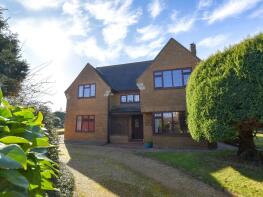 Kahnten Lodge, High Street, Gayton NN7 3HD
