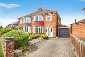 7, Farndale Avenue, York YO10 3PF