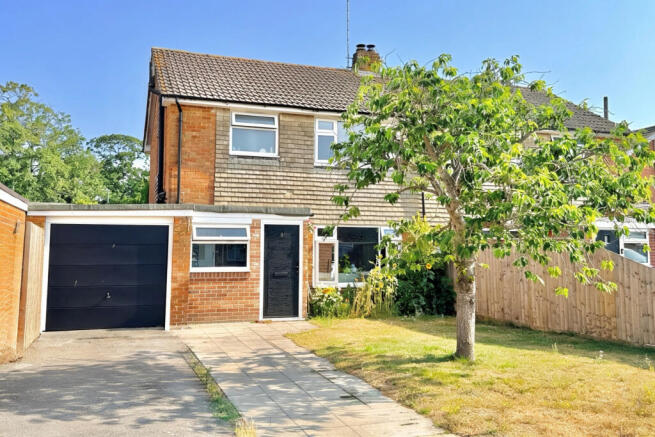 3 bed semi detached Hightown gardens