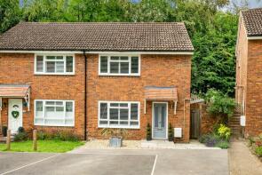 37, Dale View, Epsom KT18 6EH