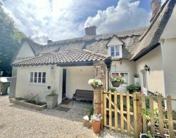 2, Wiseman Cottages, Tilbury Hill, Halstead CO9 4JP