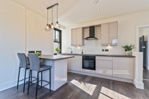 Stow Hill, Cathedral Heights, NP20