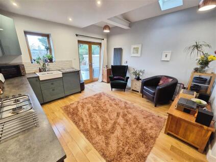 Exton Road, Sherwood, Nottingham, NG5 1HB