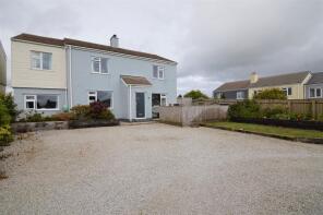 8 Karibu, Trolvus Vean, Penryn TR10 9LT